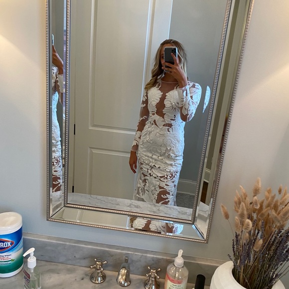 Jovani 60285 Long Sleeve Embellished Dress Size 6 - Picture 3 of 5